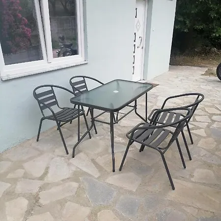 Tom's Design